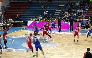 Ερυθρός Αστέρας-Περιστέρι: Τρομερή συνεργασία Τζούστον-Μωραΐτη (vid)
