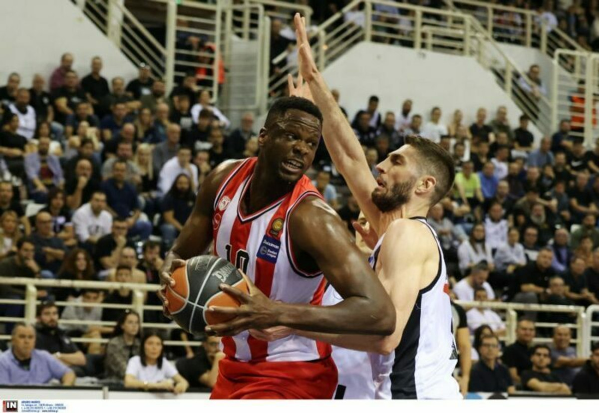 Το triple double του Μουστάφα Φαλ (video)