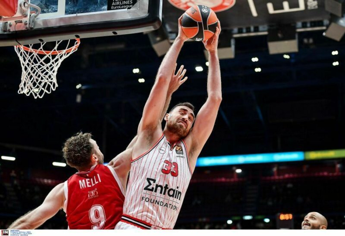 Αρμάνι-Ολυμπιακός 65-53: Επιθετικό μπλακ άουτ! (gallery &amp; vid)