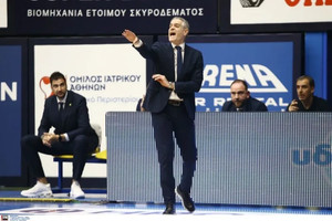 Καστρίτης: &quot;Είμαστε πολύ στεναχωρημένοι, πρέπει να σηκώσουμε κεφάλι&quot; (vid)