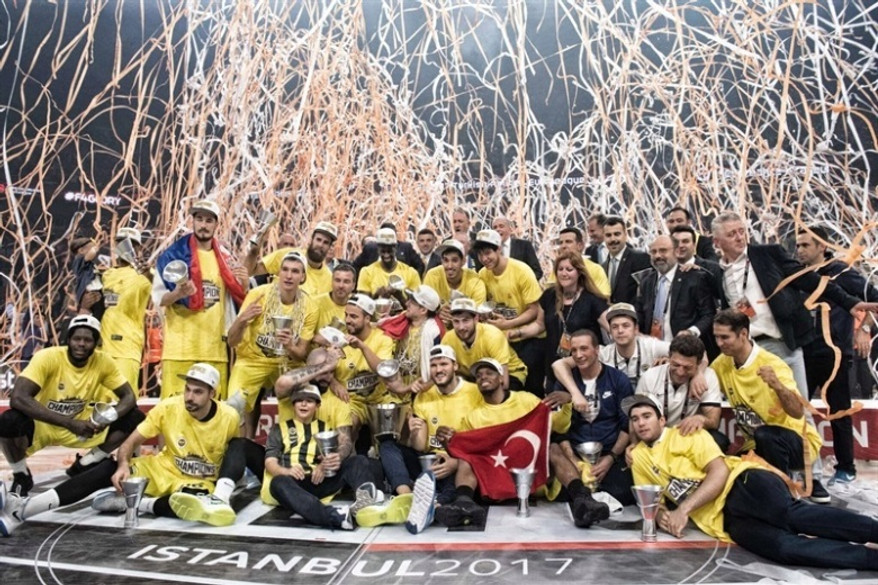 Euroleague: Το πρώτο τρόπαιο της Φενέρμπαχτσε στον τελικό του &#039;17 με τον Ολυμπιακό (video)