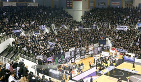 ΣΦ ΠΑΟΚ Θύρα 4: &quot;Σώστε την ομάδα, αλλιώς κρυφτείτε&quot;!