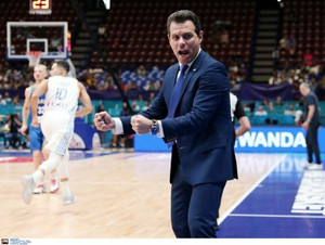 Ο ενθουσιασμός του Δημήτρη Ιτούδη στα αποδυτήρια (video)