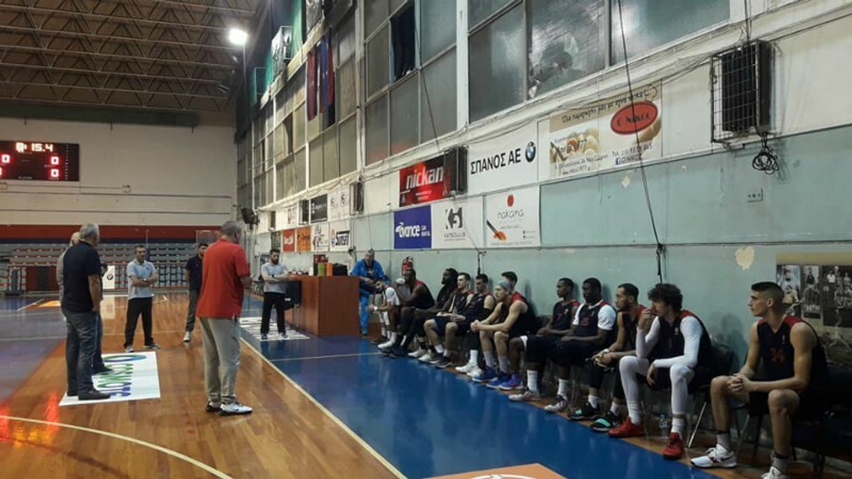 Με το &quot;καλημέρα&quot; έπιασε δουλειά ο Φραγκιάς στον Πανιώνιο (Pics)