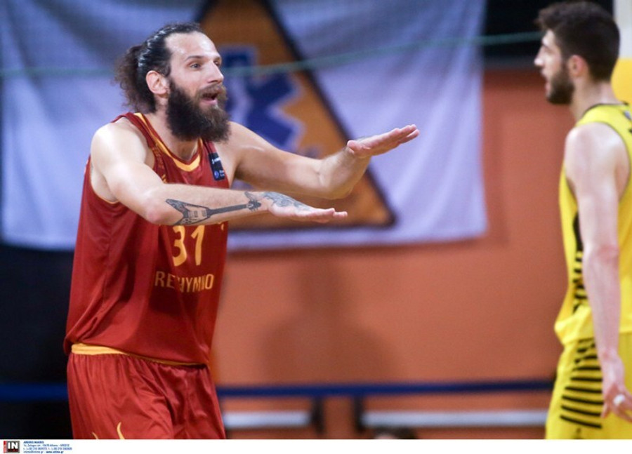 Τα βρήκε με Χάρη Γιαννόπουλο η ΑΕΚ!
