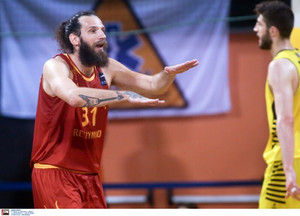 Τα βρήκε με Χάρη Γιαννόπουλο η ΑΕΚ!