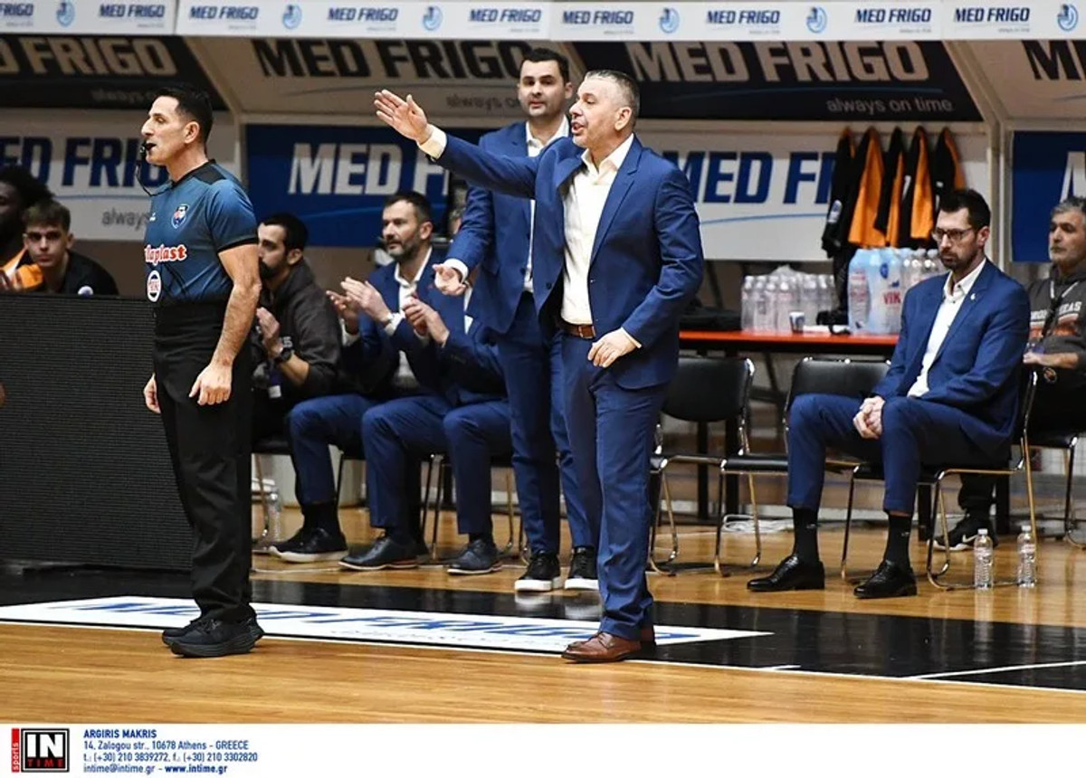Παπαθεοδώρου: &quot;Απογοητευτική η εικόνα μας και στα 40 λεπτά&quot; (vid)
