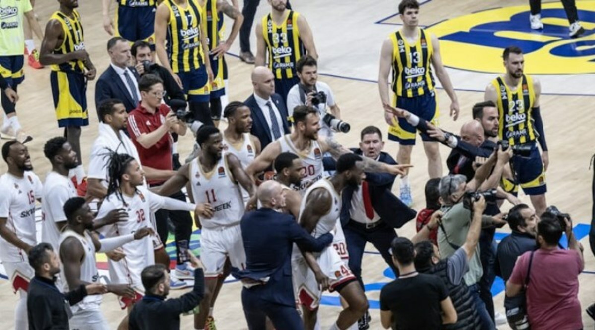 Φενέρμπαχτσε: Πρόστιμο 30.000 ευρώ από τη EuroLeague για τα γεγονότα με τη Μονακό!
