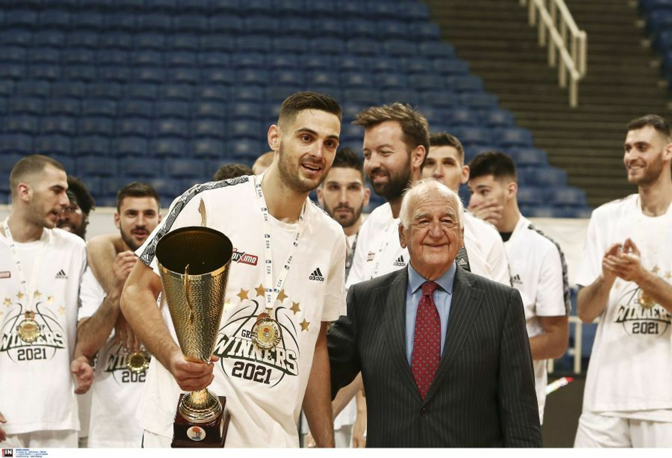 MVP του τελικού ο Παπαπέτρου (vids)