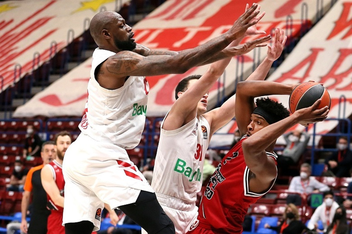 Αρμάνι Μιλάνο-Μπάγερν Μονάχου 79-78: ΛεΝτέι at the buzzer! (vids)