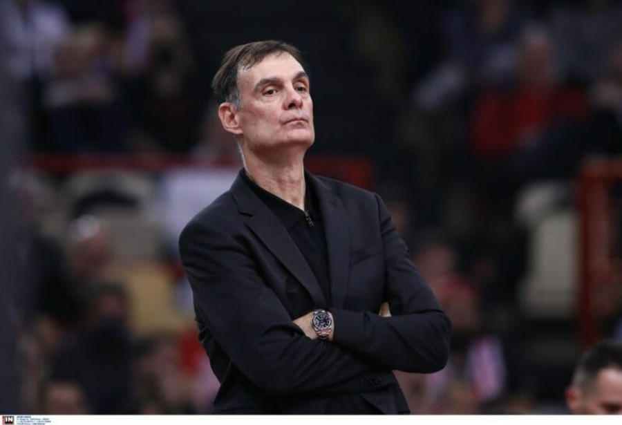 Μπαρτζώκας: "Δεν έχει σημασία ποιοι πρέπει να βρουν ρυθμό, ο Ολυμπιακός πρέπει να κερδίζει" (vids)