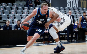 &quot;Έκλεψε&quot; τη νίκη η Άλμπα Βερολίνου, 95-89 τη Βιλερμπάν (video)