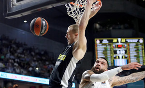 EuroLeague: Με κάρφωμα Σμάιλαγκιτς στη Μαδρίτη και Βεζένκοφ από... το σπίτι του, το Top-10 (video)