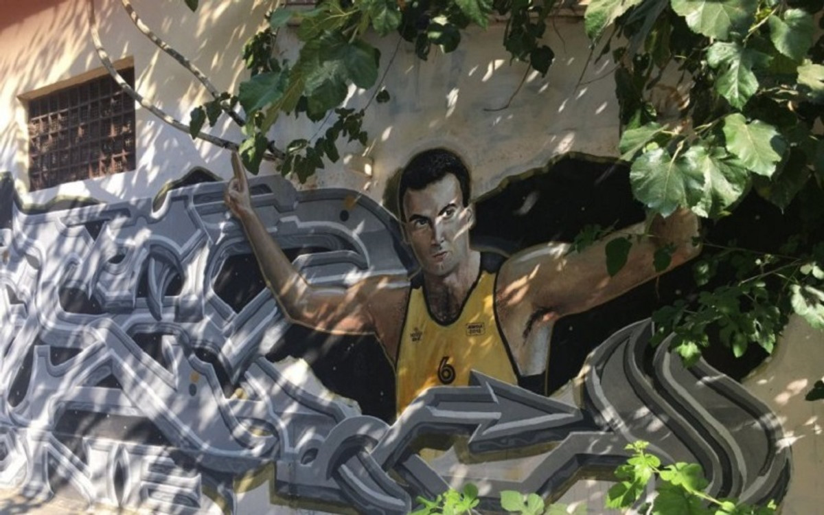 Βανδάλισαν το γκράφιτι του Νίκου Γκάλη, αντέδρασαν ΚΑΕ Άρης και ΠΣΑΚ!