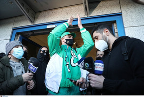 Χεζόνια: Άφωνος, τα καλύτερα γενέθλιά μου! (pis)