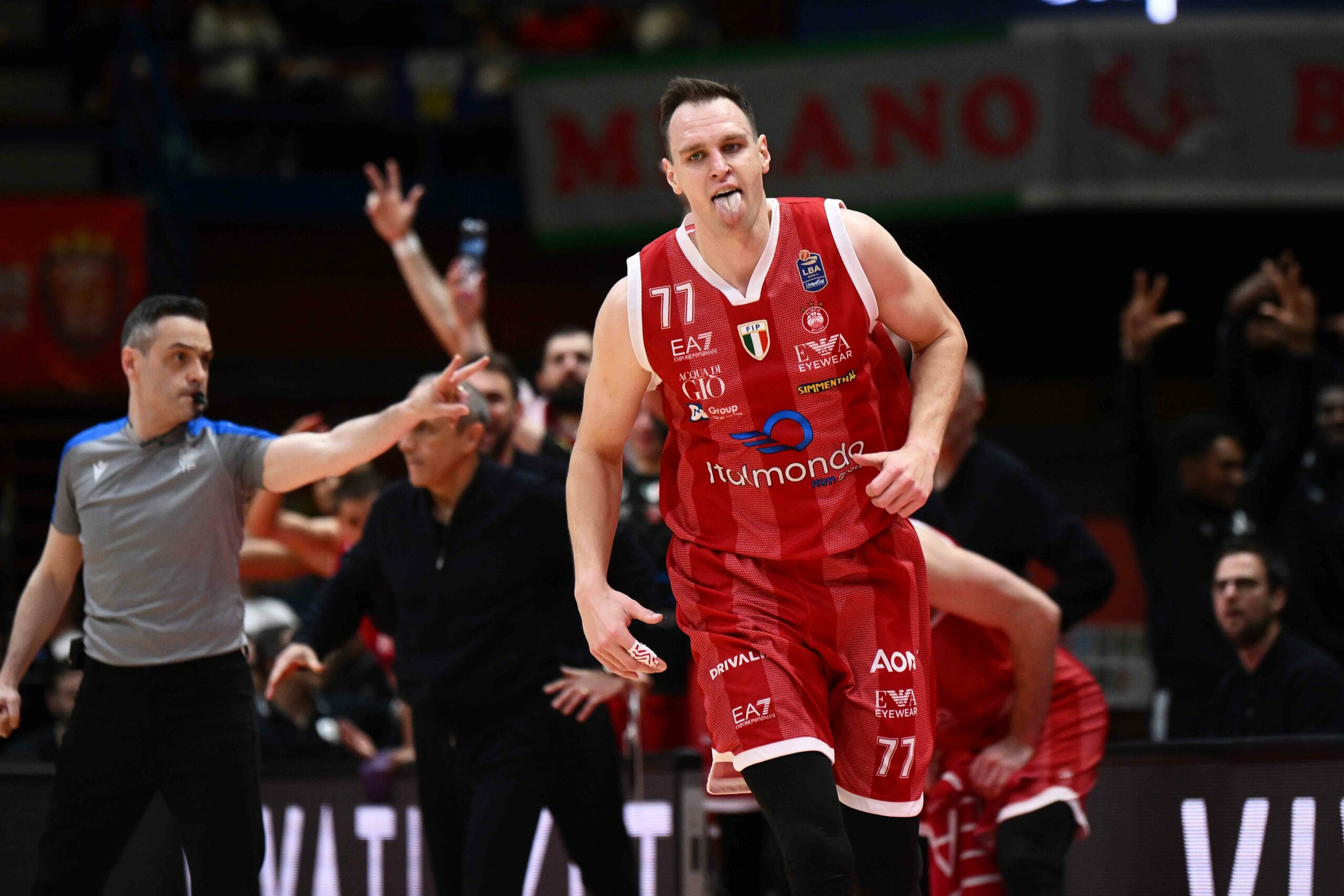 Lega Basket: Δύσκολα το 1-0 η Μιλάνο, 95-89 την Μπρέσια του Ντέλα Βάλε