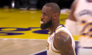 Με νέο triple double ΛεΜπρον οι Λέικερς, σαρωτικό Μέμφις στο Πόρτλαντ (vids)