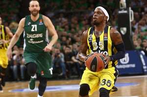 &quot;Τρένο&quot; στο 5ο σερί Final 4 η Φενέρμπαχτσε με &quot;οδηγούς&quot; Ντίξον-Σλούκα (pics)
