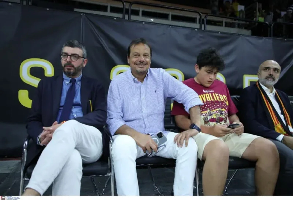 Στη SUNEL Arena ο Αταμάν - Υβριστικά συνθήματα από οπαδούς της ΑΕΚ (pics)