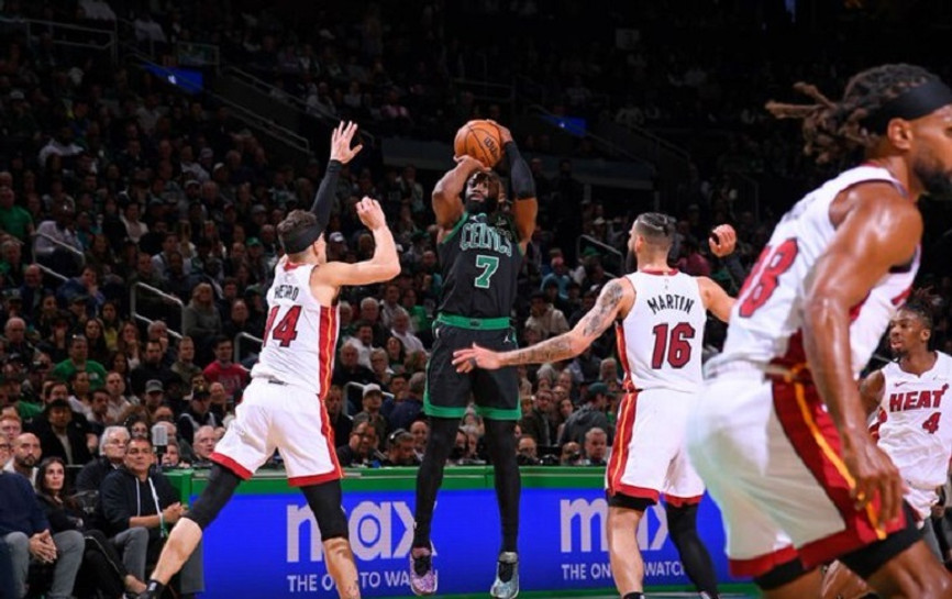 Εμφατική πρόκριση των Σέλτικς με 118-84 και 4-1 επί των Μαϊάμι Χιτ (vid)
