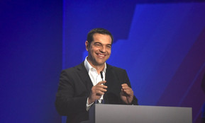 Αλέξης Τσίπρας: Συγχαρητήρια στην επίσημη αγαπημένη! (pic)