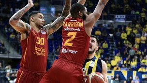 Με super Όγκουστ η Γαλατάσαραϊ 80-75 εκτός έδρας τη Φενέρμπαχτσε!