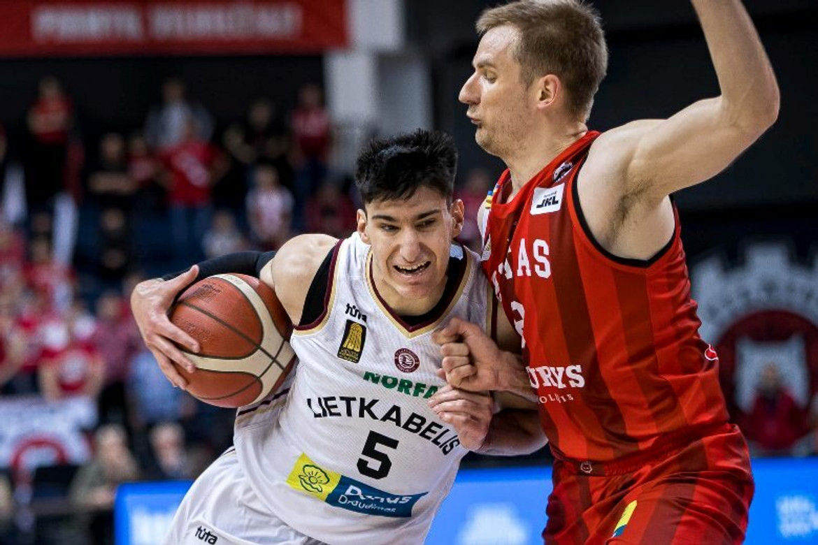 Tα playoffs στην Ευρώπη: Για το 2-0 Λιετκαμπέλις, Ερυθρός Αστέρας και Βίρτους Μπολόνια