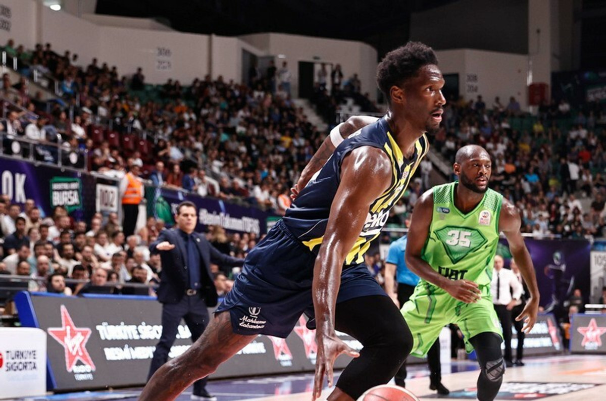BSL: Break πρόκρισης η Φενέρ, 98-87 την Τόφας και παίζει με Εφές