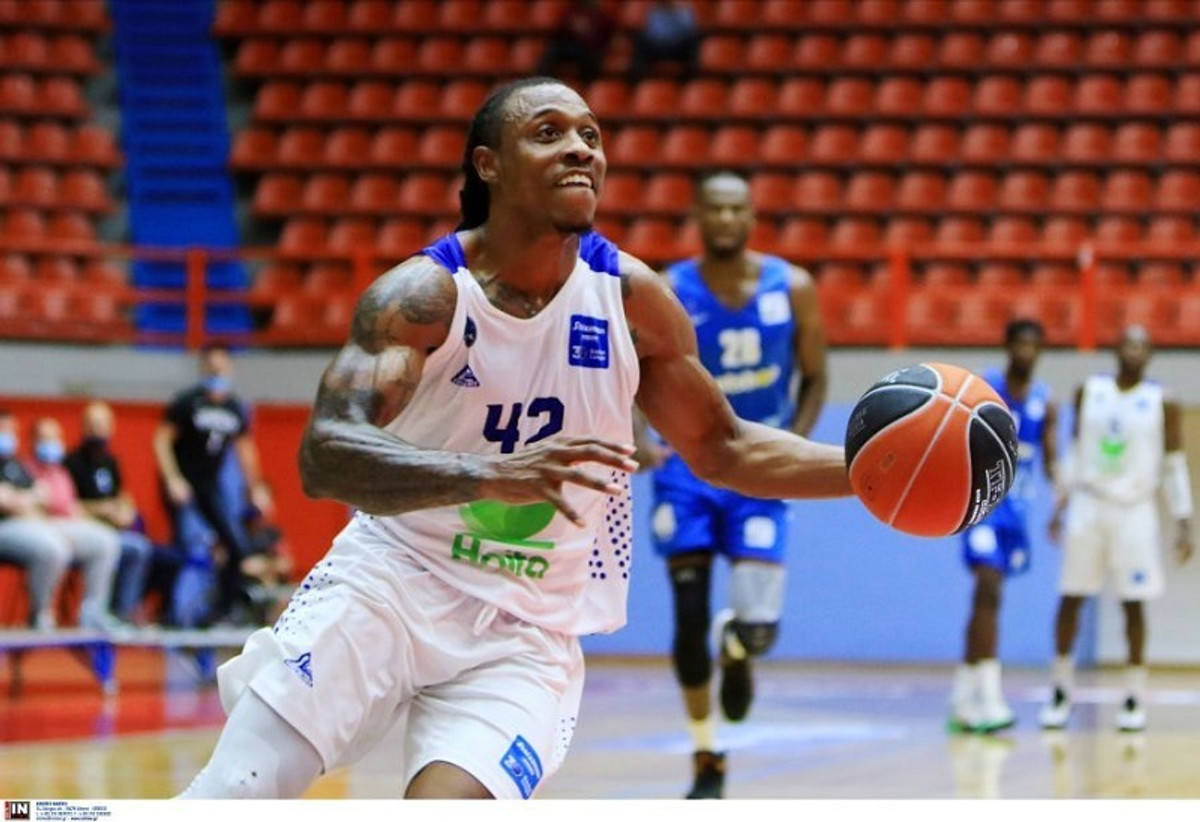 Λάρισα: Ξανά MVP μετά από αγώνα με Ιωνικό ο Στέφαν Μούντι!