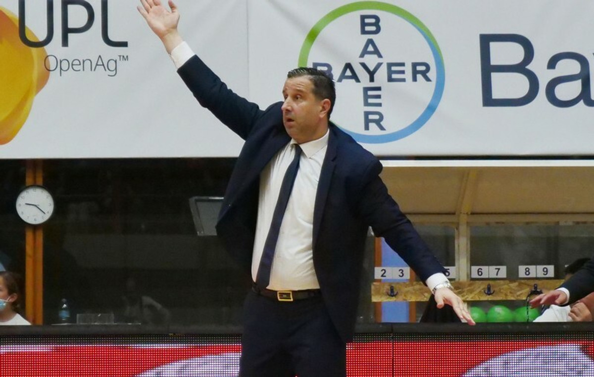 Τακιανός: &quot;Όταν ήρθα, παίζαμε δίπλα σε 100 άτομα&quot;
