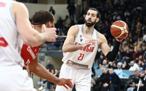EuroBasket 2025: Ειδικό πρόγραμμα ο Σενγκέλια λόγω καρδιακής αρρυθμίας