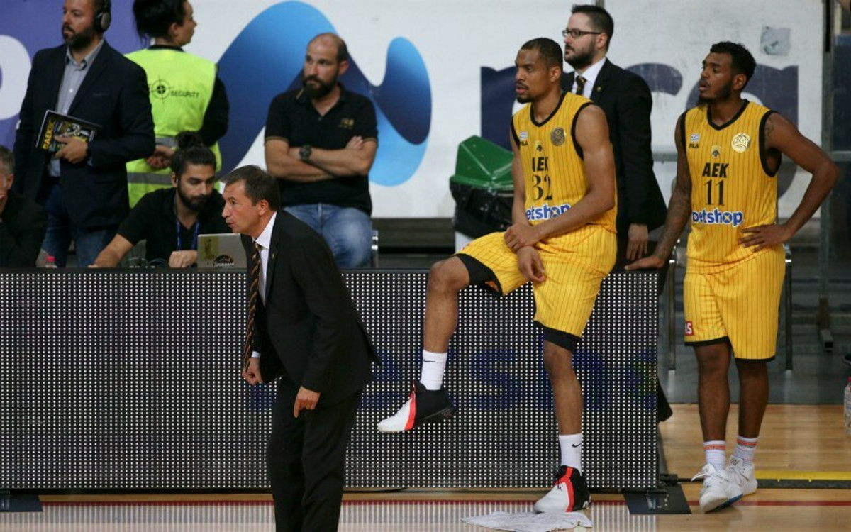 Μπάνκι: &quot;Να βελτιώσουμε το χαρακτήρα της ομάδας&quot;