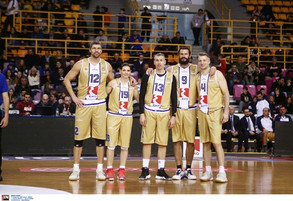 Ο Φώτσης γλίστρησε, ο Διαμαντίδης... ξεκαρδίστηκε (video)