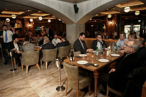 Βαγγέλης Λιόλιος: Παρέθεσε δείπνο στους τέσσερις φιναλίστ του Κυπέλλου (gallery)