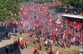 Ολυμπιακός: Το κόκκινο... ποτάμι προς τη Stark Arena! (video)