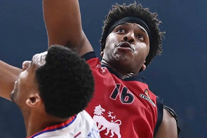 &quot;Διπλό&quot; και ισοβαθμία η Μιλάνο, 82-80 τον Ερυθρό Αστέρα στο Βελιγράδι