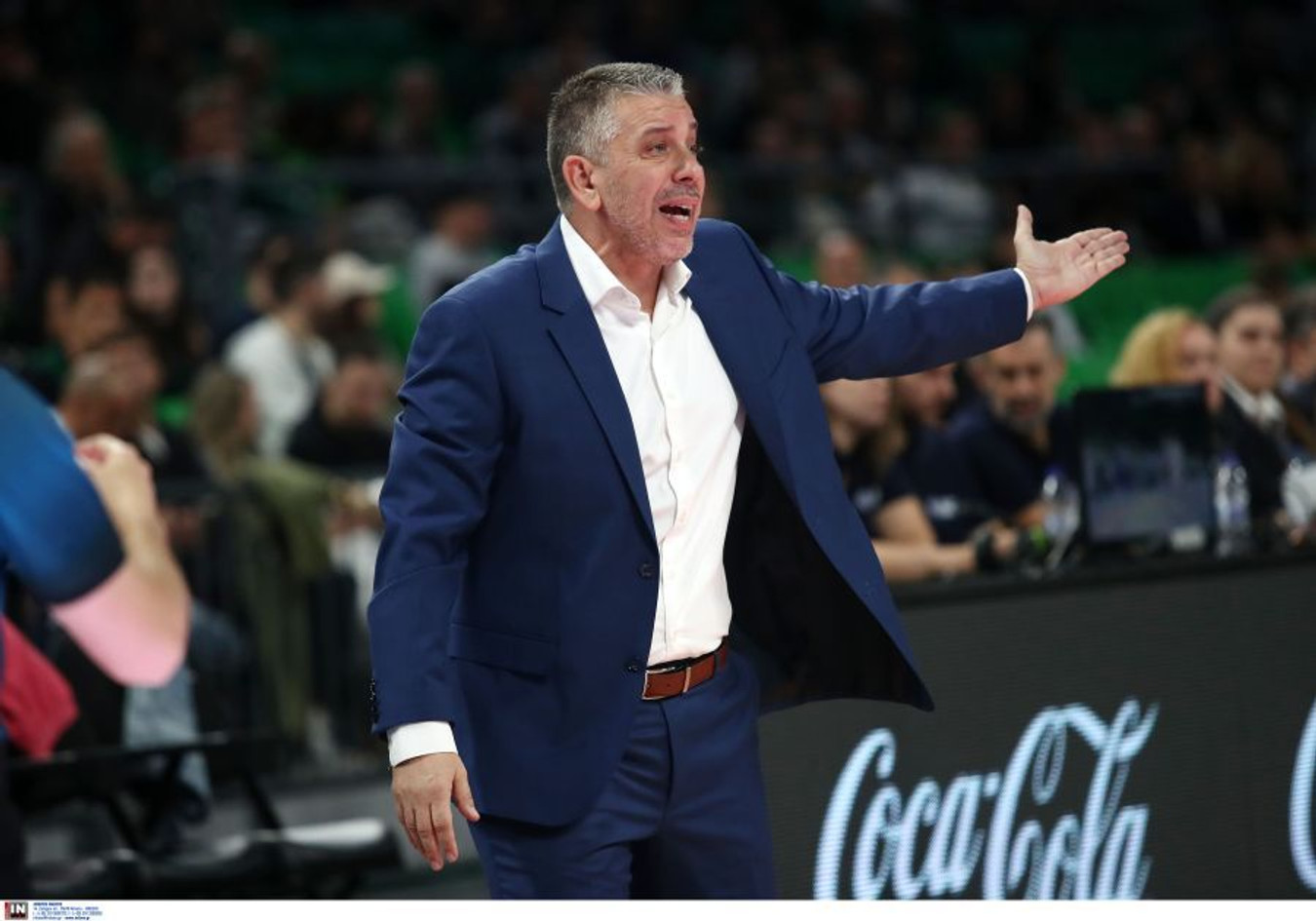Παπαθεοδώρου: &quot;Είμαστε στην αγορά για παίκτη&quot; (vid)