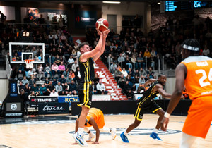 Νόρσεπινγκ-Μαρούσι 74-71: Πλήρωσε τα (24) λάθη του...