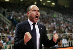 EuroLeague: Προπονητής της χρονιάς ο Τσους Ματέο (vid)
