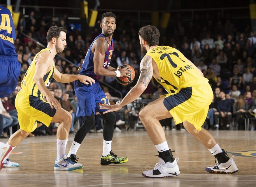 "Τρένο" η Μπαρτσελόνα 89-63, μάκρυνε τον κατήφορο της Φενέρμπαχτσε! (video)