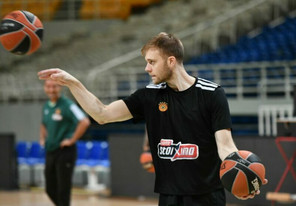 Γουόλτερς: &quot;Θα πρέπει να πάρουμε αυτά τα δύο εντός έδρας ματς&quot;