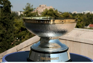 Trophy Tour: Το τρόπαιο του EuroBasket σε Παναθηναϊκό Στάδιο και ΟΑΚΑ (pics)
