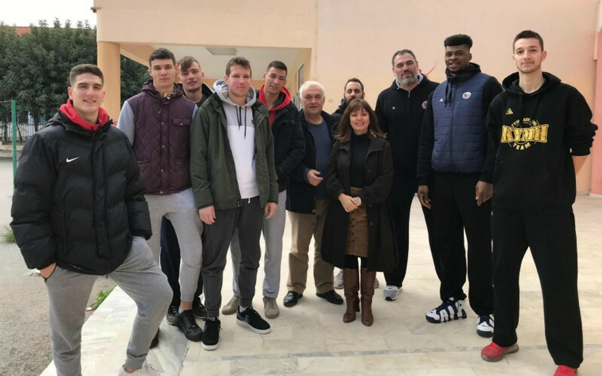 Η επίσκεψη της Κύμης στο Λύκειο Κανήθου και στο 1ο Λύκειο Χαλκίδας (pic)