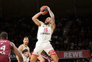 Ο Τζέιμς διέλυσε την Μπάγερν, 91-80 η Μονακό στο Μόναχο (vid)