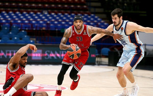 Αρμάνι - Βαλένθια 95-80: Εύκολη επικράτηση και πλώρη για τετράδα (vid)