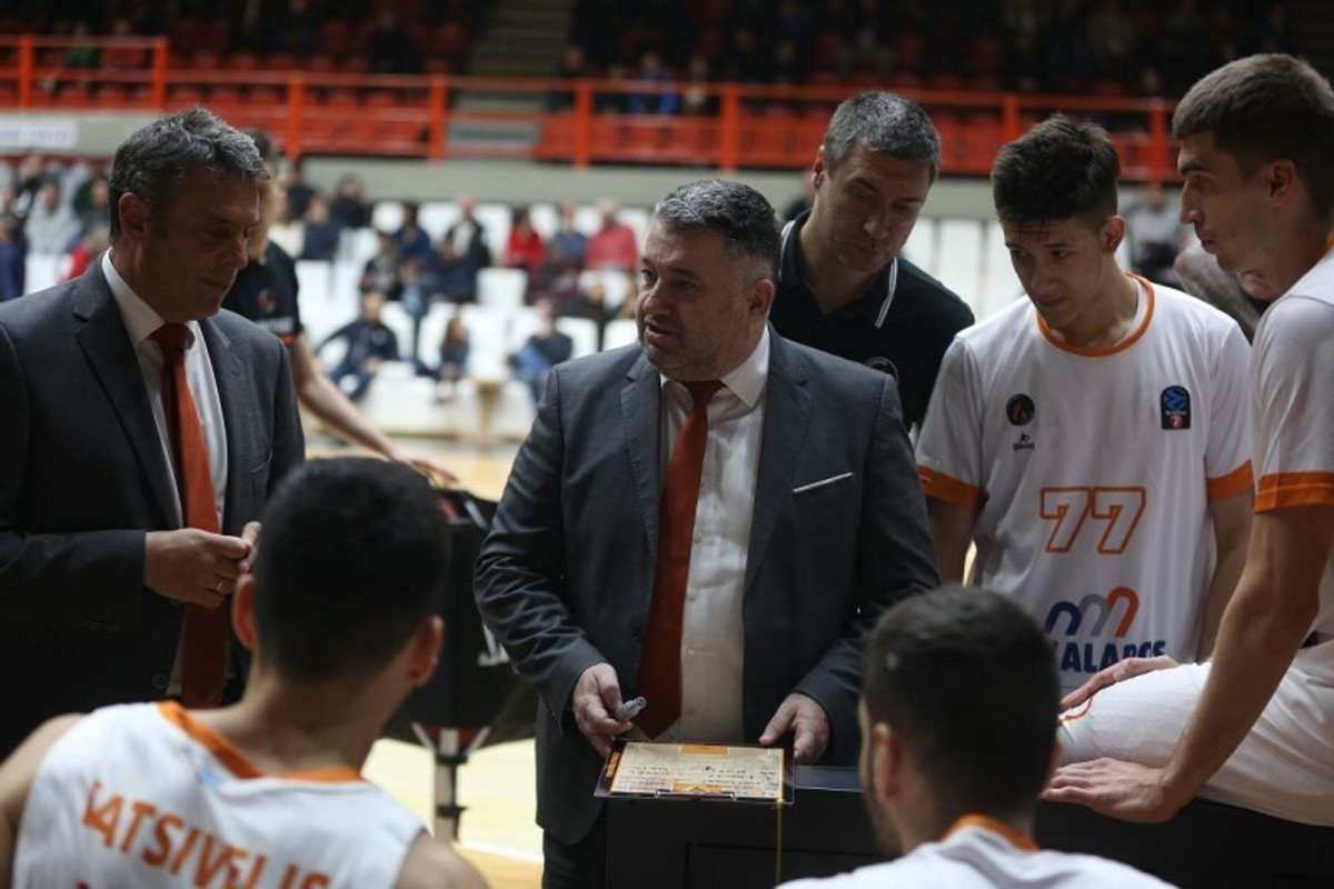 Γιατράς: &#039;&#039;Στόχος μας να παίζουν τα νεαρά παιδιά και τώρα, η οκτάδα!&#039;&#039;