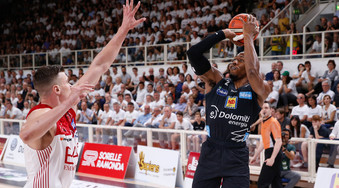 Μείωσε 2-1 η Τρέντο, 72-65 την Αρμάνι!