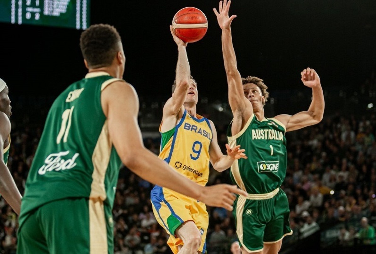 Με Καμπόκλο-Μπενίτε η Βραζιλία 90-86 την Αυστραλία (vids)