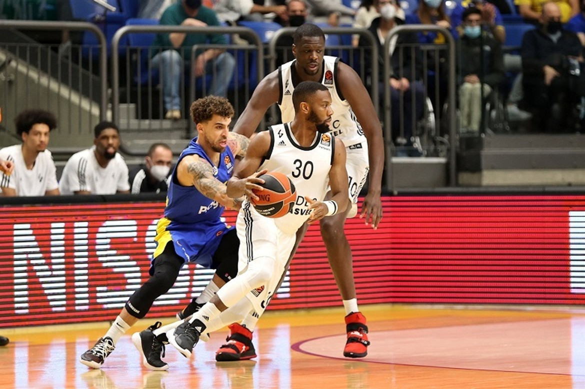 Η Βιλερμπάν 74-67 τη Μακάμπι στο Τελ Αβίβ