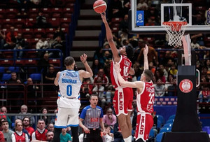 Με ανατροπή επέστρεψε στις νίκες η Αρμάνι, 90-80 την Τρεβίζο